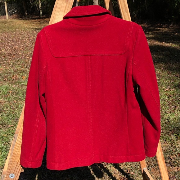🍁Gap red zip toggle jacket🍁 - Picture 3 of 7